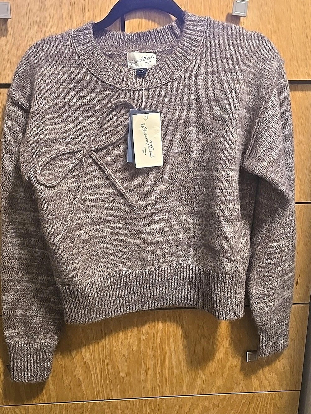 Universal Thread Women's Long Sleeve Bow Crewneck Pullover Sweater Brown